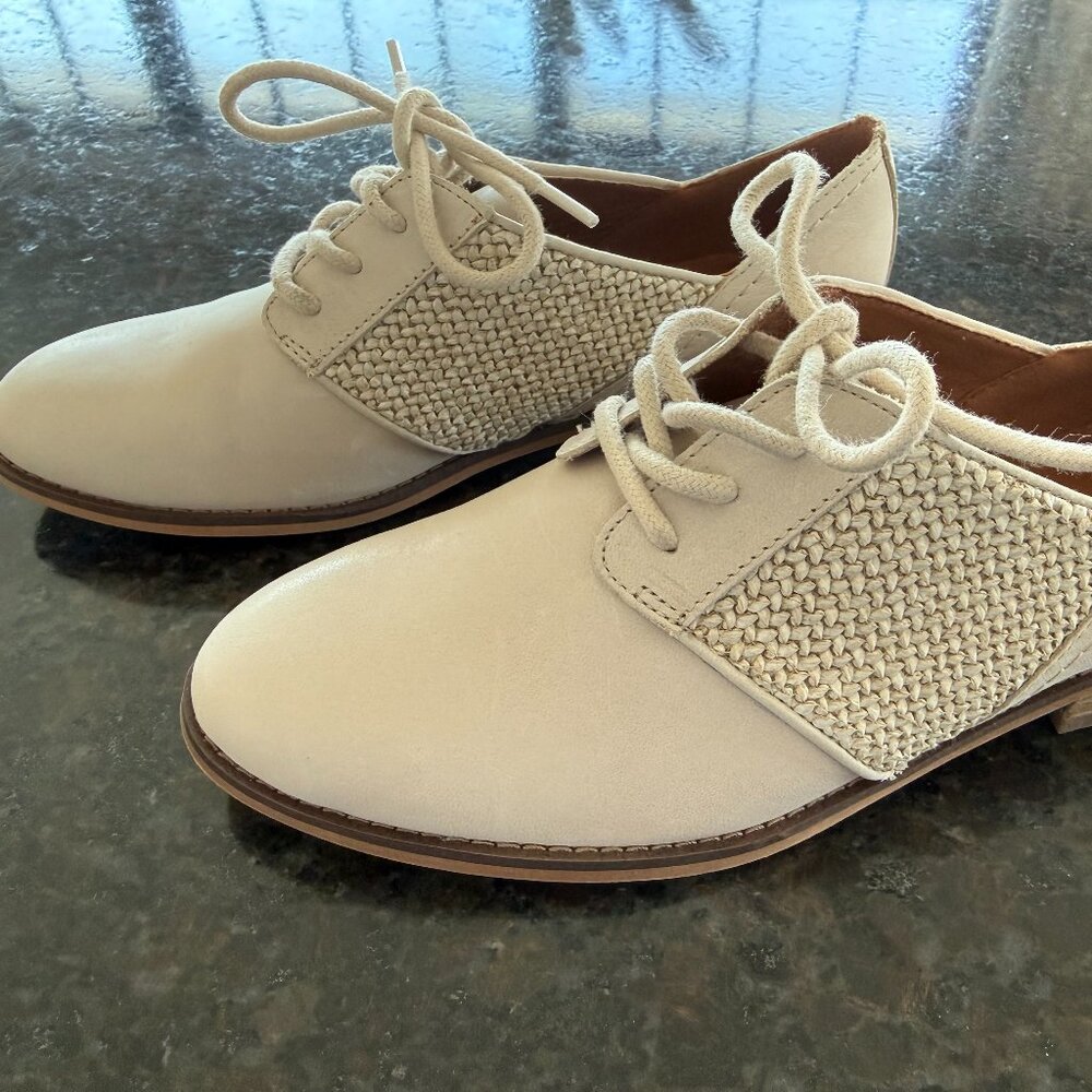 Lucky Brand Elyza Oxford Woman's Beige Woven Leather Lace Up Flat Shoes Size 6